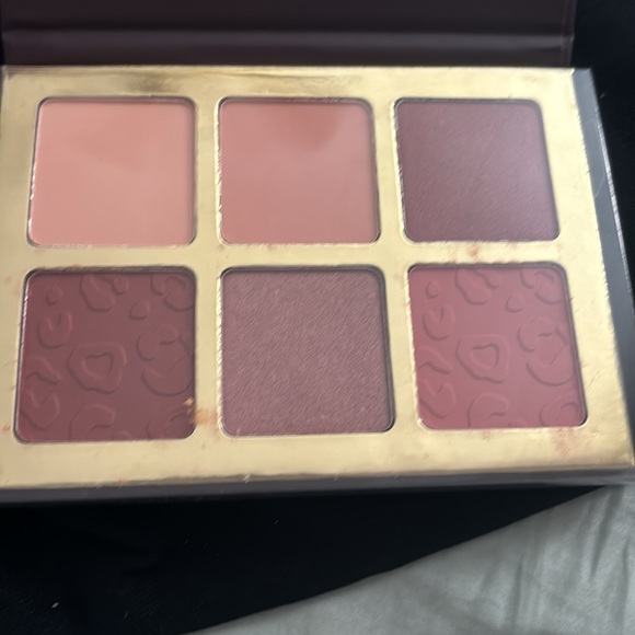 Rachel Roy eyeshadow palette - Picture 3 of 3